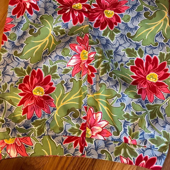 Talbot's multi-color cotton floral back zip skirt,size 14p - Picture 3 of 5